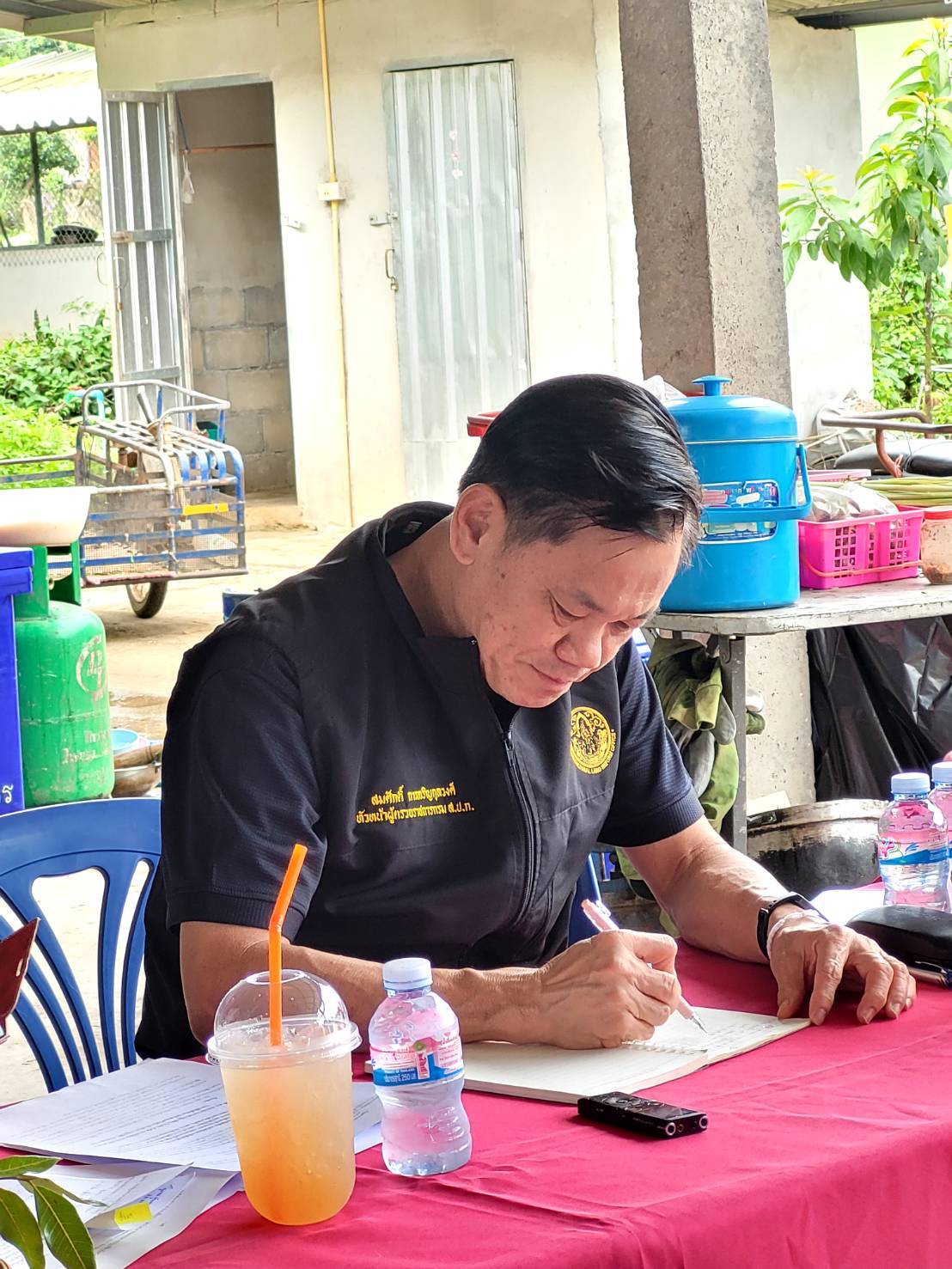 title - หัวหน้าผู้ตรวจราชการ ส.ป.ก. ลงพื้นที่ติดตามการพัฒนากลุ่มแปลงใหญ่ลำไยและกลุ่มเลี้ยงผึ้งบ้านชัยพฤกษ์ จังหวัดเชียงราย
